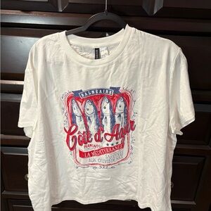 Divided White Graphic Tee with Red & Blue Print